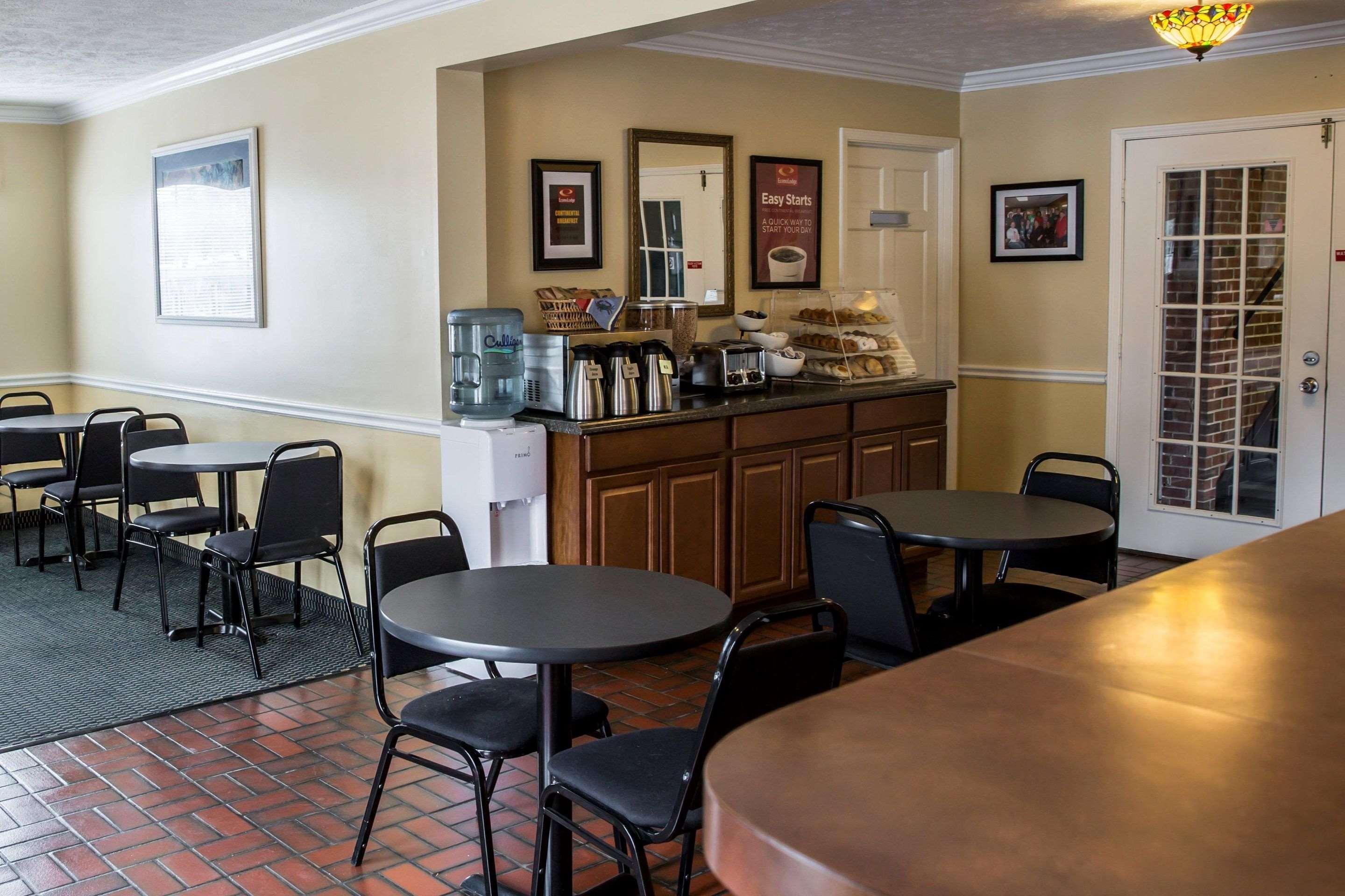 Econo Lodge Crystal Coast Моргед-Сіті Екстер'єр фото